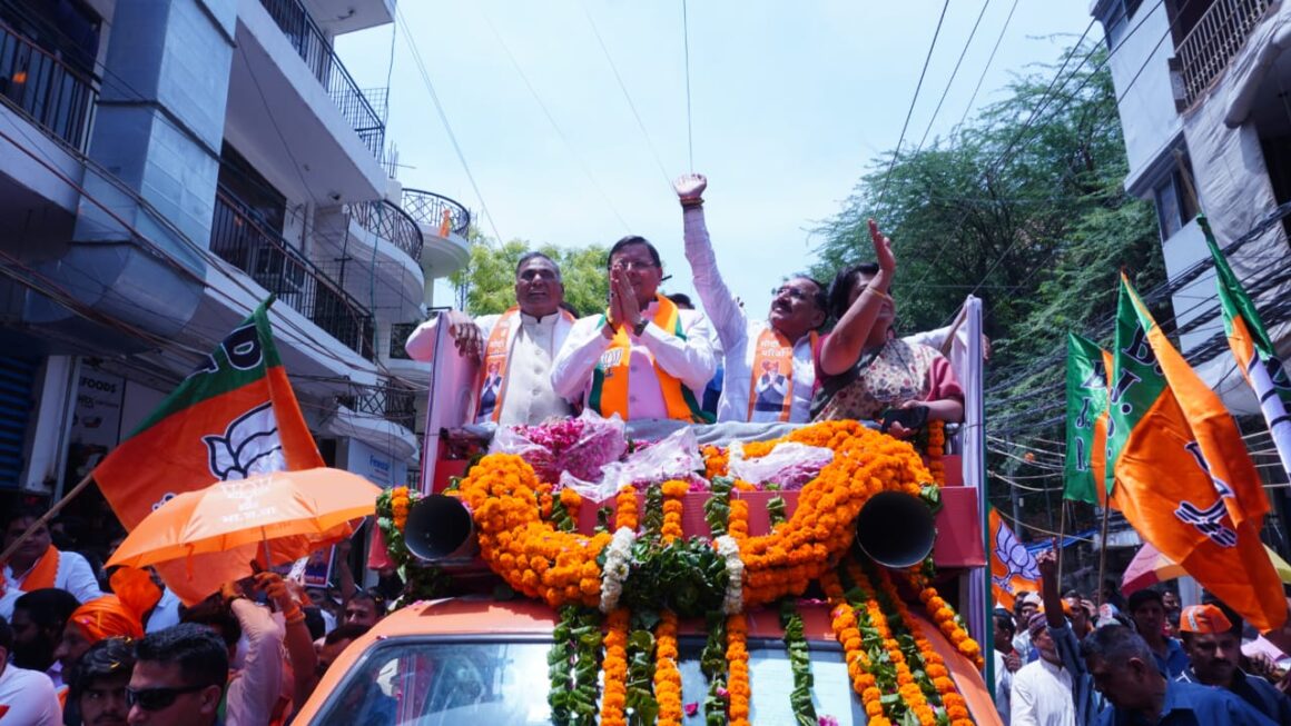 सीएम धामी ने भाजपा प्रत्याशी रामवीर सिंह बिधूड़ी के पक्ष में आयोजित जनसभा को किया संबोधित