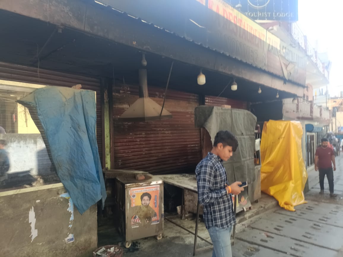 उत्तरकाशी में फिर भड़का ‘थूक जिहाद’ मामला — विहिप और बजरंग दल सड़कों पर, बंद रहे बाजार