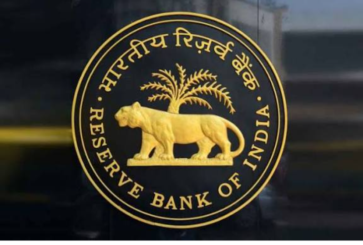 RBI का नया नियम 2025: बैंक की गलती पर अब मिलेगा ₹30 लाख तक मुआवजा