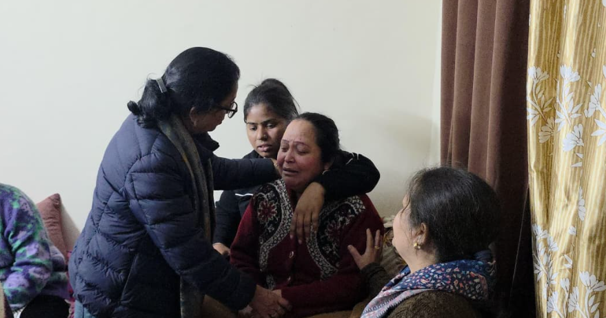 ​देहरादून के मछली बाजार में युवती की निर्मम हत्या का राज्य महिला आयोग द्वारा स्वतः संज्ञान; वरिष्ठ पुलिस अधीक्षक को सख्त कार्रवाई के निर्देश